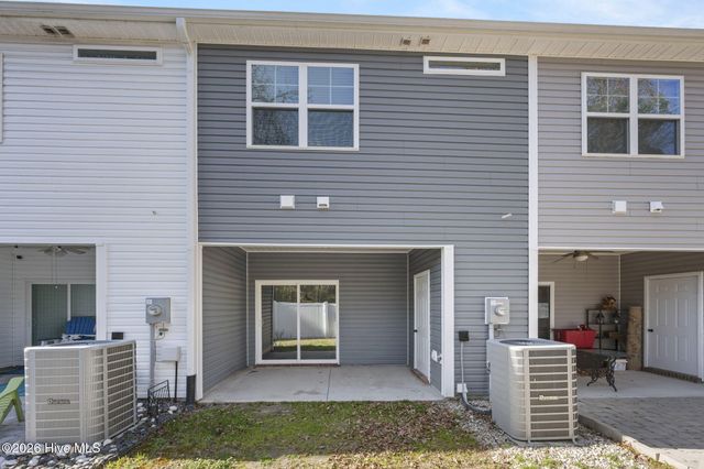 4 Catalina Circle, Swansboro, NC 28584