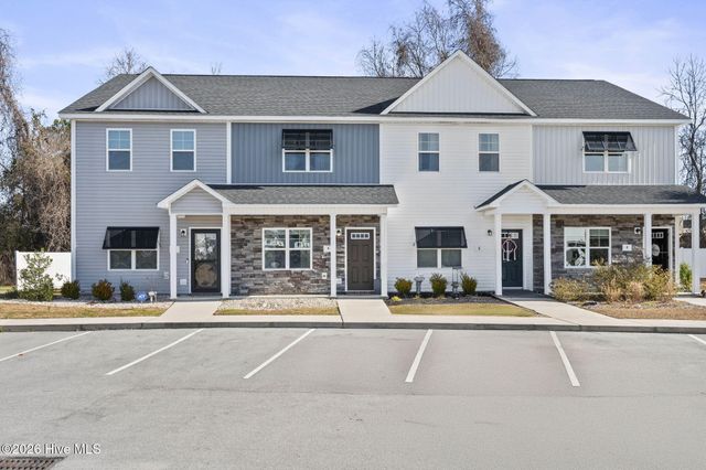 4 Catalina Circle, Swansboro, NC 28584