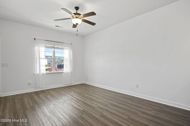 4 Catalina Circle, Swansboro, NC 28584