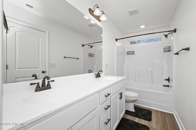 4 Catalina Circle, Swansboro, NC 28584