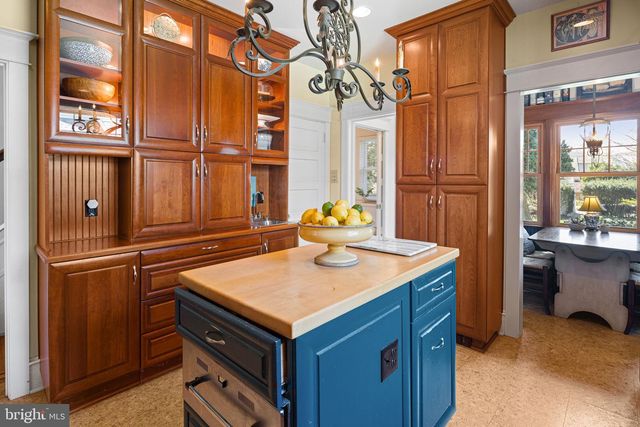 202 LINDEN AVE, Riverton, NJ 08077