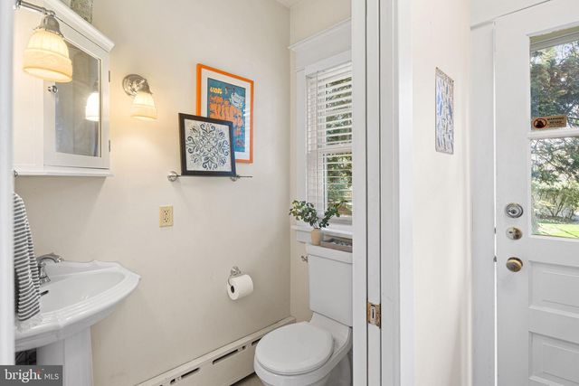 202 LINDEN AVE, Riverton, NJ 08077