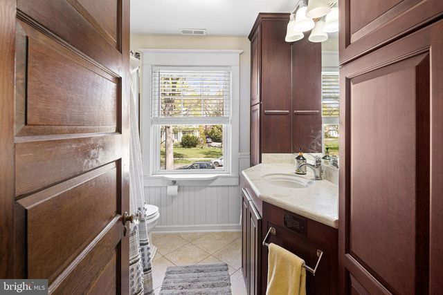 202 LINDEN AVE, Riverton, NJ 08077