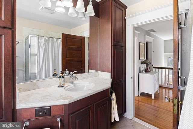 202 LINDEN AVE, Riverton, NJ 08077