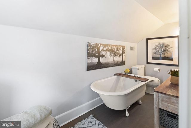 202 LINDEN AVE, Riverton, NJ 08077