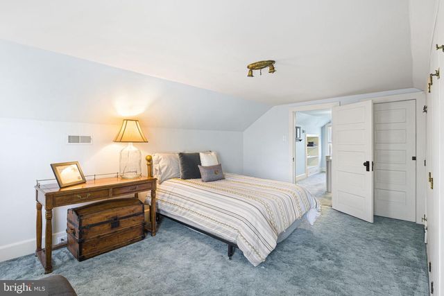 202 LINDEN AVE, Riverton, NJ 08077