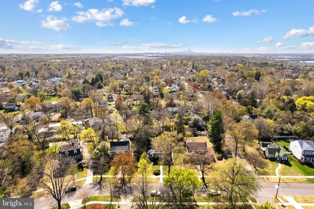 202 LINDEN AVE, Riverton, NJ 08077