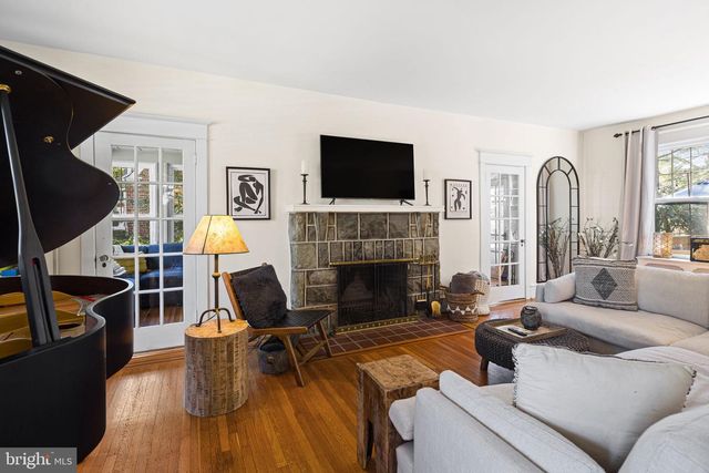 202 LINDEN AVE, Riverton, NJ 08077