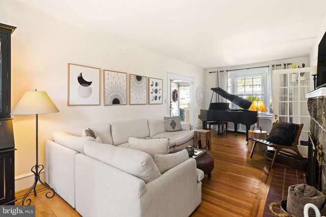 202 LINDEN AVE, Riverton, NJ 08077