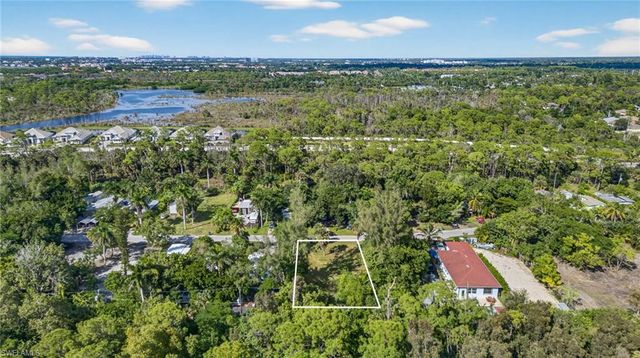 2650 Holly AVE, Naples, FL 34112