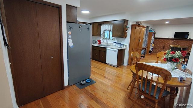 35760 Alta Vista Drive, Sterling Heights, MI 48312