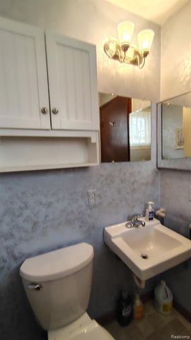 35760 Alta Vista Drive, Sterling Heights, MI 48312