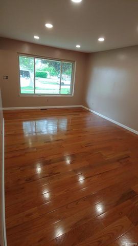 35760 Alta Vista Drive, Sterling Heights, MI 48312