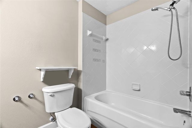 5012 MIRROR RIDGE COURT, Lutz, FL 33558