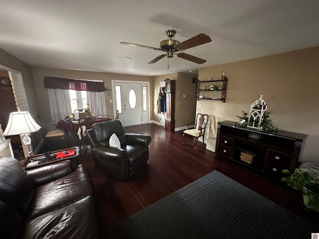 4172 State Route 303, Mayfield, KY 42066