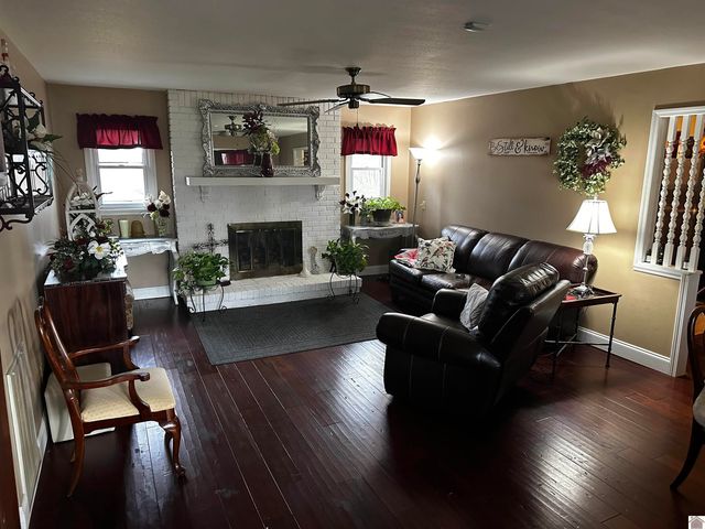 4172 State Route 303, Mayfield, KY 42066