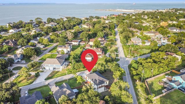 3420 Sunrise Drive, Shoreacres, TX 77571