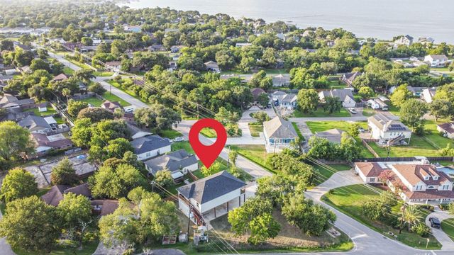 3420 Sunrise Drive, Shoreacres, TX 77571