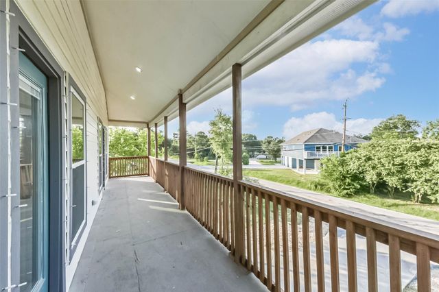 3420 Sunrise Drive, Shoreacres, TX 77571