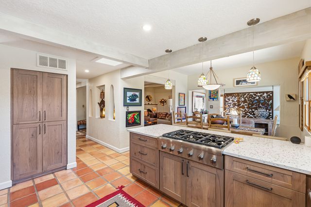 310 Calle Estado, Santa Fe, NM 87501