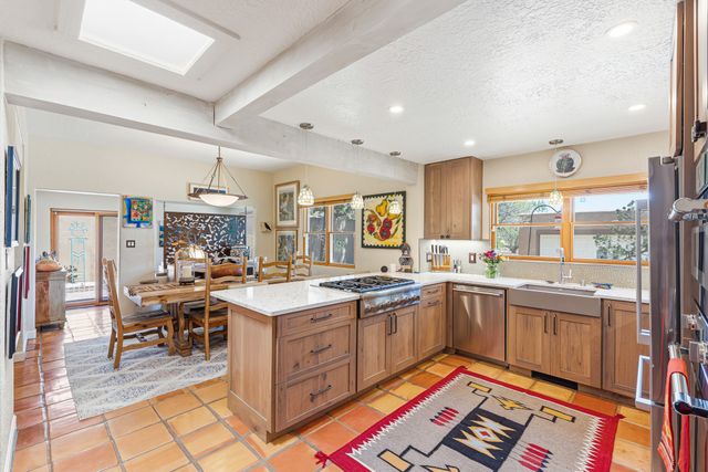 310 Calle Estado, Santa Fe, NM 87501
