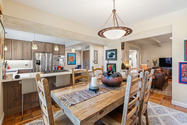310 Calle Estado, Santa Fe, NM 87501