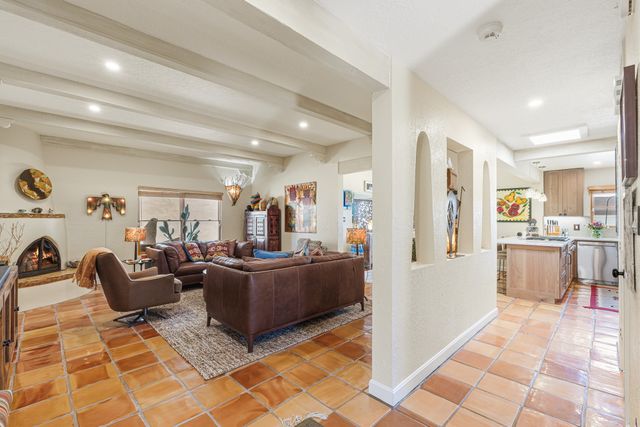 310 Calle Estado, Santa Fe, NM 87501