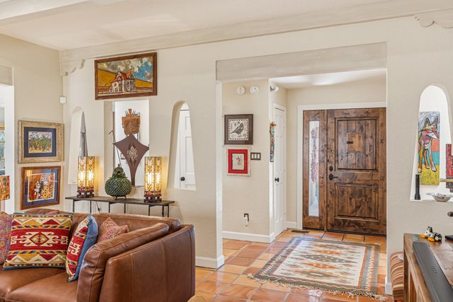 310 Calle Estado, Santa Fe, NM 87501