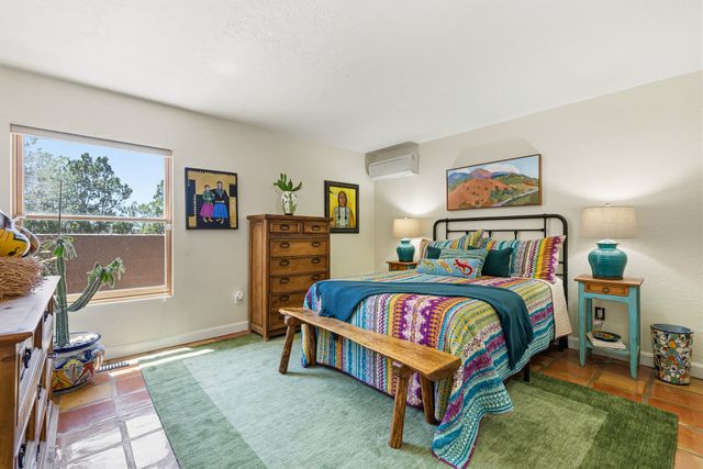 310 Calle Estado, Santa Fe, NM 87501
