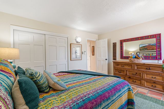 310 Calle Estado, Santa Fe, NM 87501