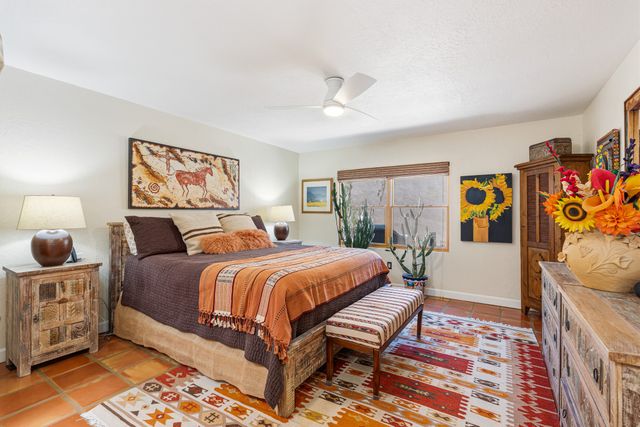 310 Calle Estado, Santa Fe, NM 87501