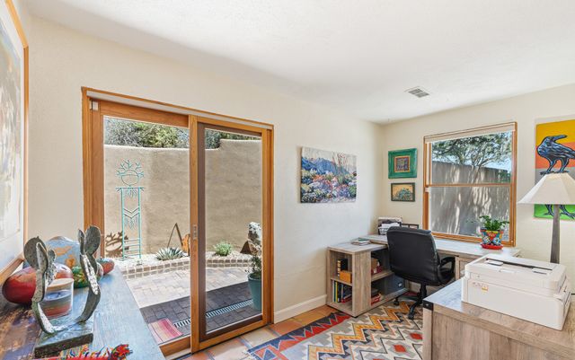 310 Calle Estado, Santa Fe, NM 87501