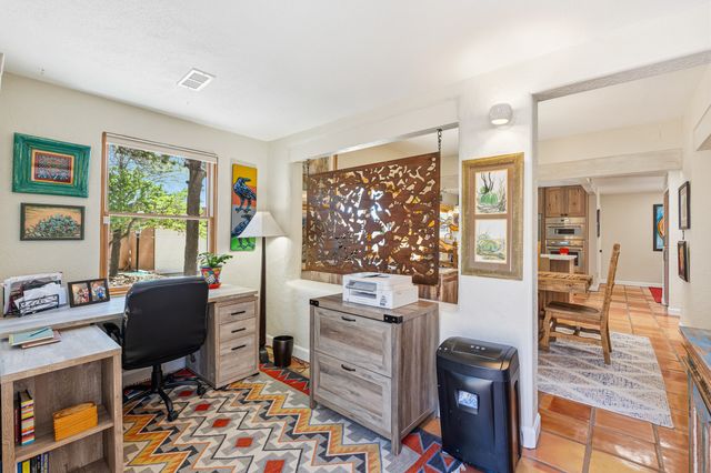 310 Calle Estado, Santa Fe, NM 87501