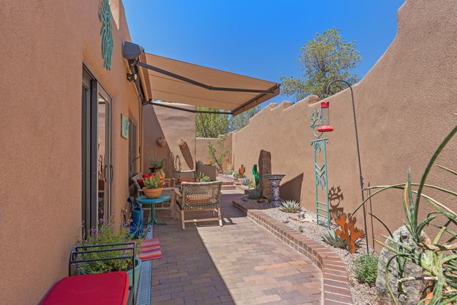 310 Calle Estado, Santa Fe, NM 87501