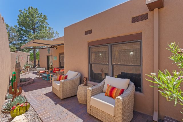 310 Calle Estado, Santa Fe, NM 87501