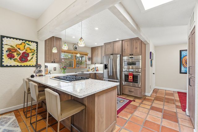 310 Calle Estado, Santa Fe, NM 87501