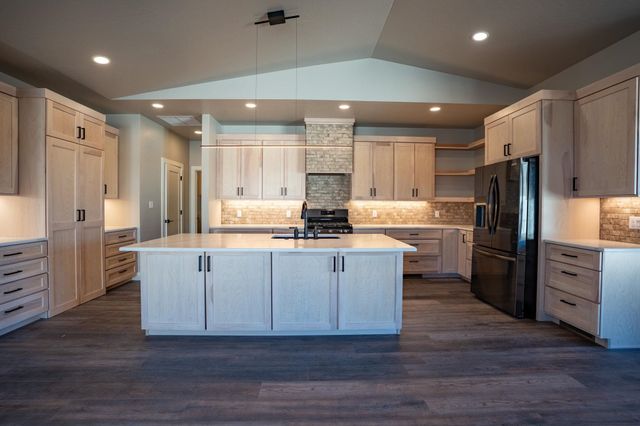 2280 Holy Cross Court, Grand Junction, CO 81507