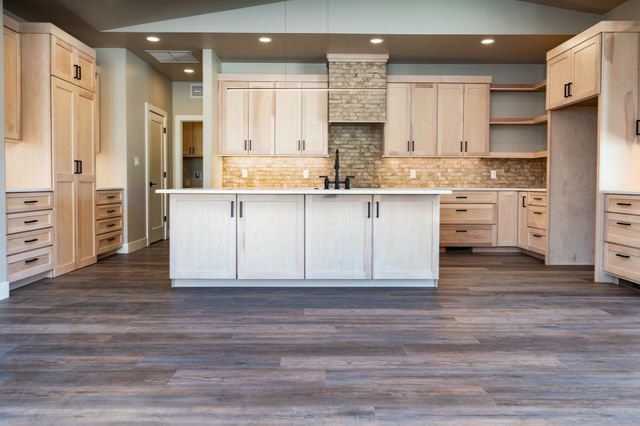 2280 Holy Cross Court, Grand Junction, CO 81507