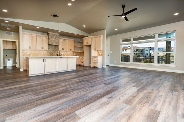 2280 Holy Cross Court, Grand Junction, CO 81507