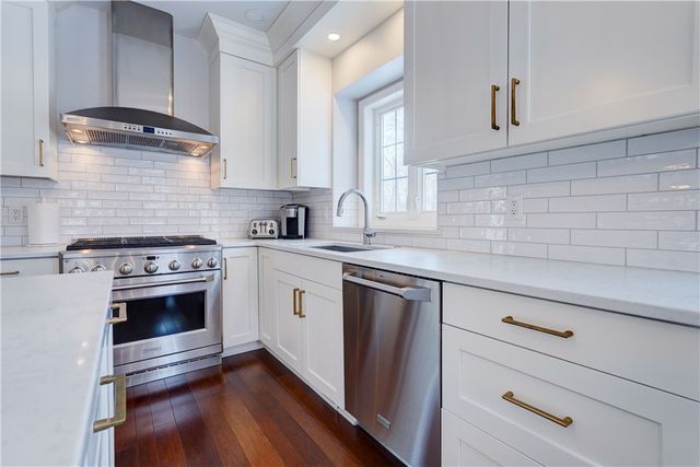 38 Wren Field Lane, Pittsford, NY 14534