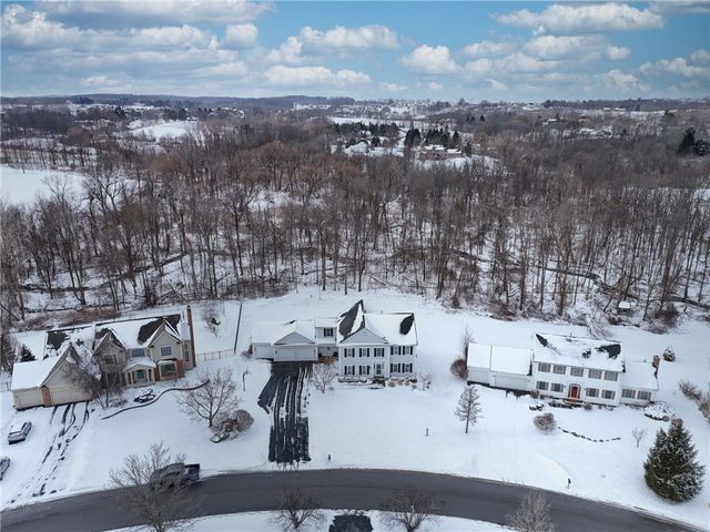 38 Wren Field Lane, Pittsford, NY 14534