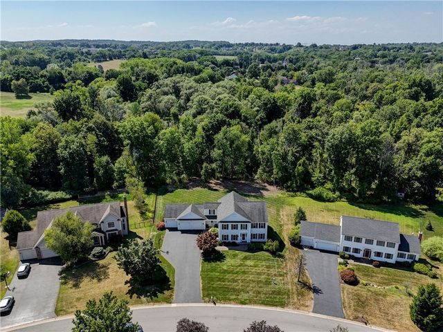 38 Wren Field Lane, Pittsford, NY 14534