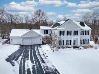 38 Wren Field Lane, Pittsford, NY 14534