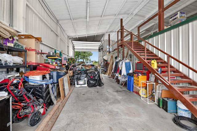 1200 County Road 1215, Savoy, TX 75479