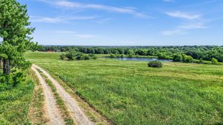 1200 County Road 1215, Savoy, TX 75479