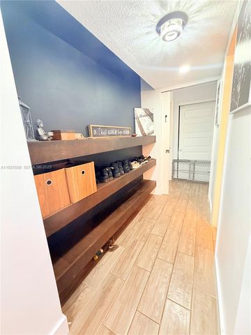 6911 Environ Blvd 1M, Lauderhill, FL 33319