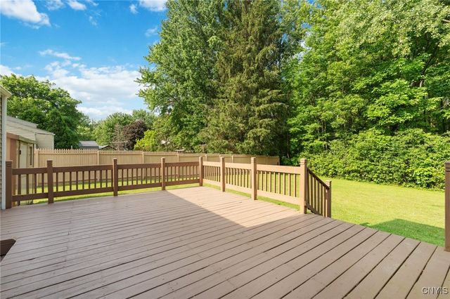 4287 Stepping Stone Lane, Clay, NY 13090