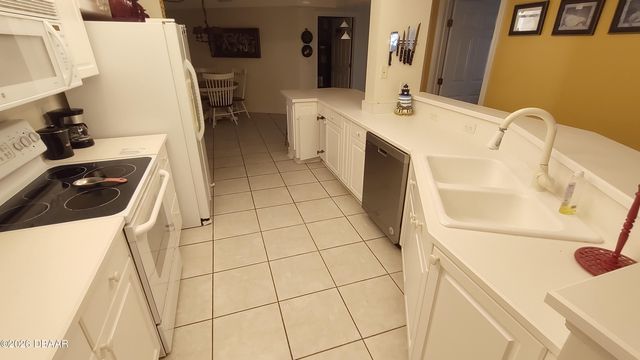 2055 S Atlantic Ave Apt 303, Daytona Beach, FL 32118