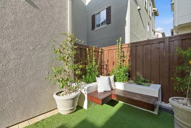 9065 Tallship Way, Newark, CA 94560