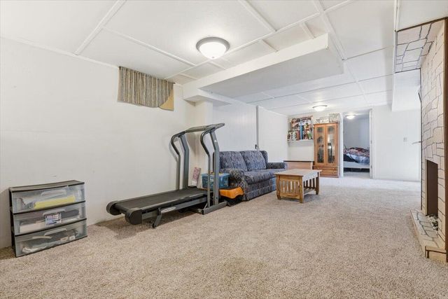 2117 AVENUE L, Council Bluffs, IA 51501